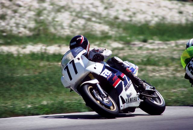 Mark Chin racing his immaculate Yamaha FZR750 Superbike at Road America in 1989. (Larry Lawrence photo)