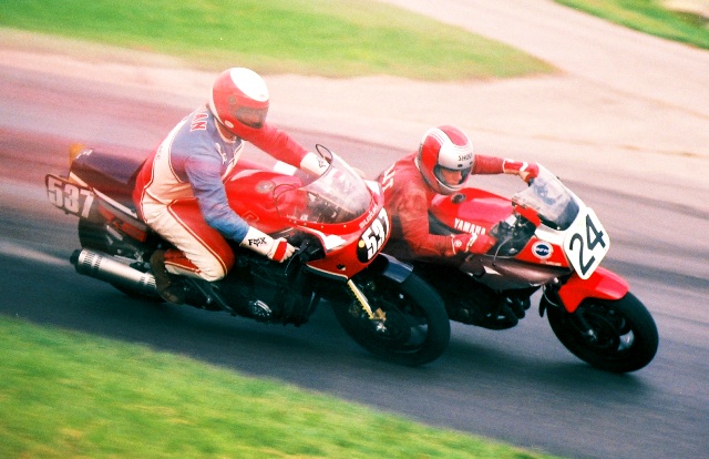 Hart, Ned - sm Expert-ranked Ned Hart makes a ruthless outside pass on a novice rider in a WERA event at Grattan Raceway. (Larry Lawrence photo)