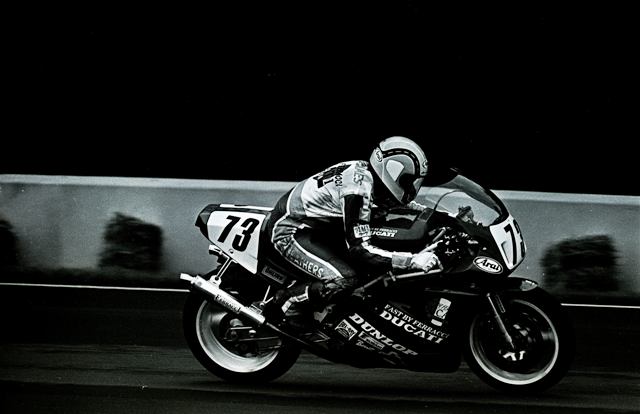 James - Mid-O 1990-sm Jamie James racing the AMA Pro Twins class on a Ferracci Ducati 851 in 1990. (Larry Lawrence photo)