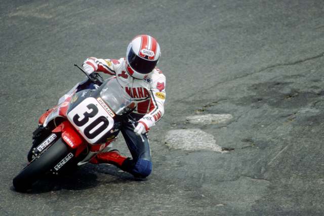 Kocinski - Loudon 86-sm John Kocinski on the factory Yamaha FZ750 at Loudon in 1986. (Larry Lawrence photo)