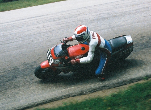 Lantz, Brian - sm Brian Lantz racing a Yamaha FZ750 at Blackhawk Farms circa 1987. (Larry Lawrence photo)
