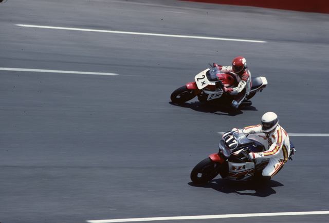 Rockingham banking Riders race on the banking in a WERA race at Rockingham in 1986. (Larry Lawrence photo)