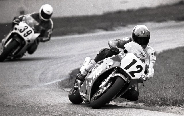 Sandy, Bob 1990-sm Dob Sandy racing his Kawasaki at Blackhawk Farm in a WERA Regional sometime in the late 1980s or early '90s. (Larry Lawrence photo)
