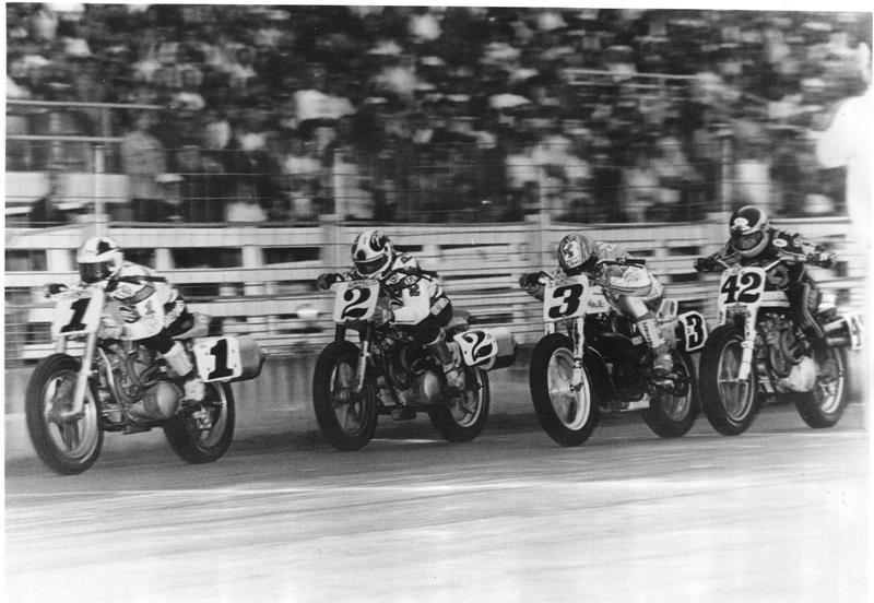 Flat track 001 Chris Carr (1) leading Scotty Parker (2), Ricky Graham (3) and Steve Morehead (42) in an early 1990s AMA Grand National race.