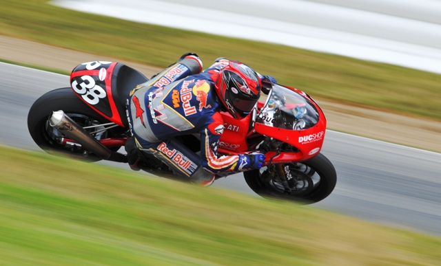Nash Huntley Nash on the Touring Sport Ducshop Ducati at Mid-Ohio in July of 2009. (Larry Lawrence photo)