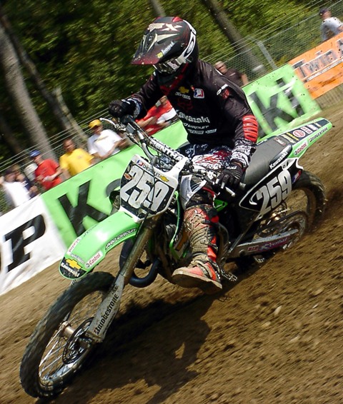 Stewart M2-sm James Stewart powers his Kawasaki KX125 out of a turn during the second moto of the 2004 Steel City 125cc National in Delmont, Pa. (Larry Lawrence photo)