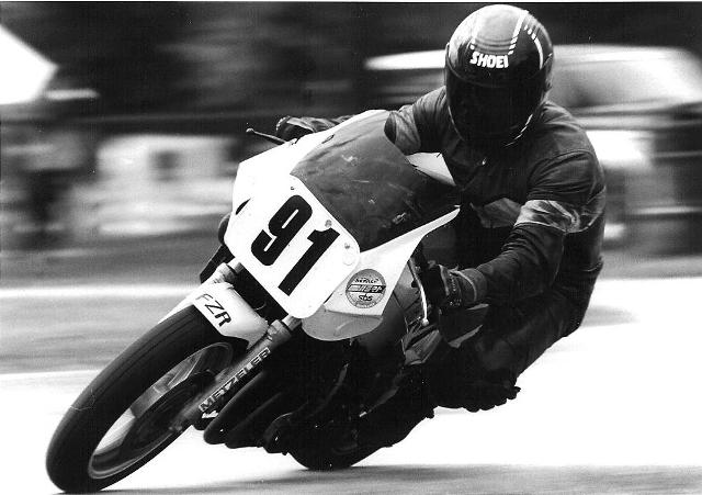 Winnacker Matt Winnacker flying through a turn at Blackhawk Farms on his Yamaha FZR400. (Larry Lawrence photo)