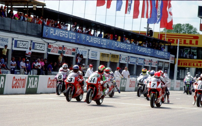 Jamie James (34) gets the holeshot over Raymond Roche (3) Baldassare Monti (8) and Terry Rymer (7) in the World Superbike race at Mosport, Canada in 1990. (Larry Lawrence photo)