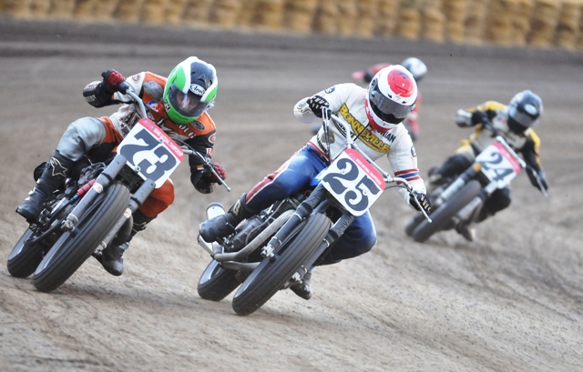 Phillips-Lawrence-sm Doug Lawrence (73) and Brian Phillips (25) race side by side at the Springfield Mile in Sept. of 2009. (Larry Lawrence photo)