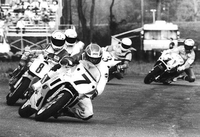 Team Machine - 1990 Talladega Bob Wrublevski rides the Team Machine Yamaha in a WERA National Endurance race in 1990. (Larry Lawrence photo)