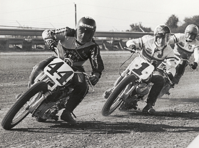 widman67-sm St. Louis racer Ron Widman leads Mert Lawwill and Roger Reiman in a Midwestern fat track race circa 1970. (Ron Widman Collection)