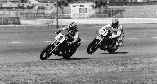 Randy Texter (1) and Tripp Nobles (31), riding Harley-Davidson 883 Sportsters, battle in the AMA/CCS U.S. Twin Sports race at Daytona in March of 1991. (Larry Lawrence photo)