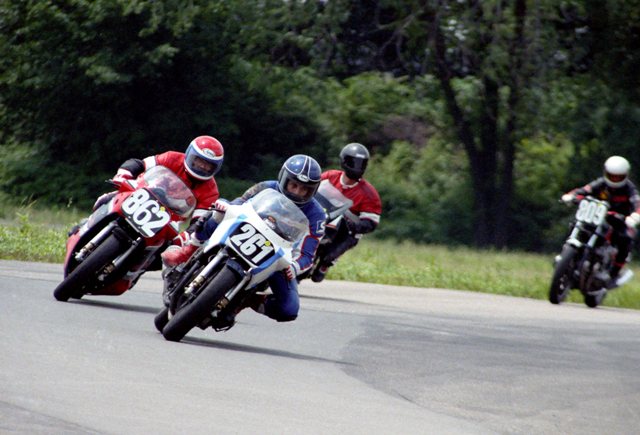 Michael Mains leads a novice race in a WERA sprint race at Gateway International Raceway in June of 1986. (Larry Lawrence photo)