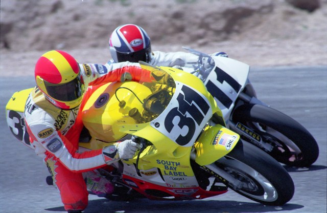 “Rocket” Robert Miller races his South Bay Label Suzuki in the WERA Formula USA race at Willow Springs, in Rosamond, Calif., in April of 1991. (Larry Lawrence photo)