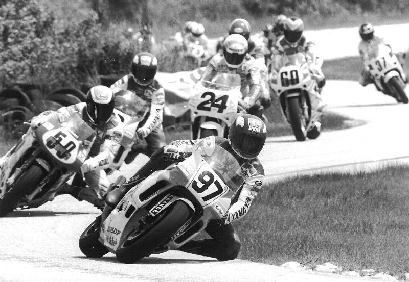 Oliver- Moroso Rich Oliver leads the pack early on his Marlboro/Team Roberts Yamaha YZR500 in a 1991 WERA Formula USA National at Moroso Motorsport Park in West Palm Beach, Fla. (Larry Lawrence photo)