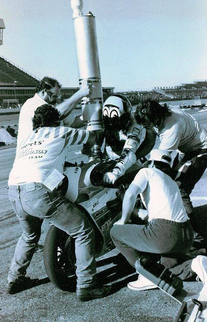 RES pit stop R.E.S. pits for fuel during a AMA/CCS EBC U.S. Endurance Championship at Daytona in 1991. (Larry Lawrence photo)