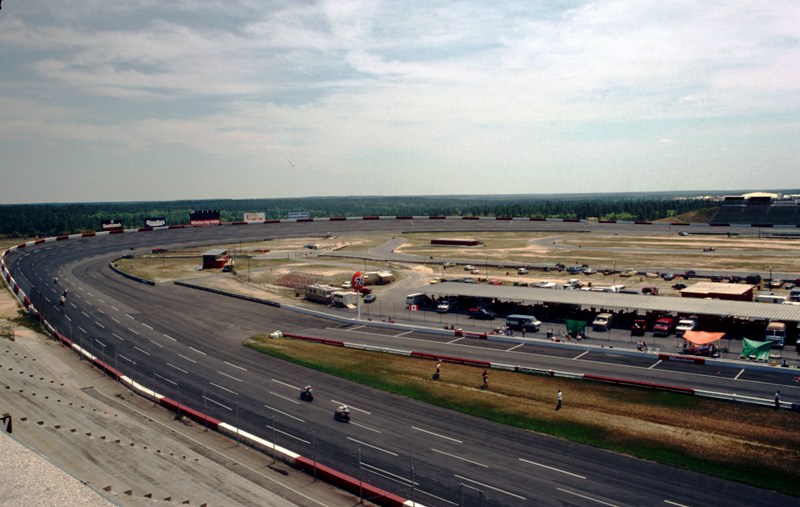 Motorcycle road racing at Rockingham circa 1986. (Larry Lawrence photo)
