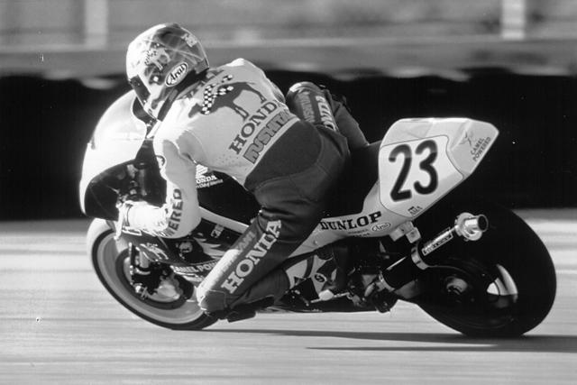 Hale 1995 - sm Mike Hale was the second-best AMA Superbike rider in 1995 and appeared to have eclipsed his Smokin’ Joe’s Honda teammate Miguel Duhamel at the end of that season. (Honda press kit photo)