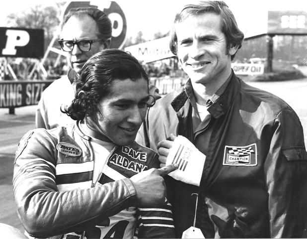 Aldana - Nixon - Match Races 1971 David Aldana points to one of the biggest problems for the American team in the inaugural 1971 Trans-Atlantic Match Race Series, Gary Nixon’s broken left wrist. (Courtesy the Jim Greening Collection)