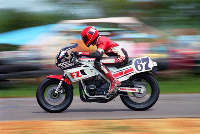 Tysor, Greg - Talladega Aug. '86 Greg Tysor is a blur as he speeds down the front straightaway on his Yamaha FZR600 at Talladega Grand Prix Raceway in a WERA Sprint race in August of 1986. (Larry Lawrence photo)