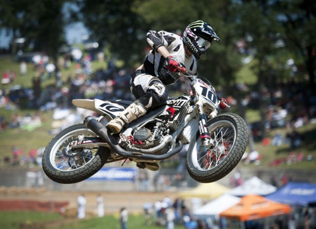 Lewis - Peoria TT 08222010 - low res Johnny Lewis finished Peoria on a borrowed race bike from Michael Kirkness