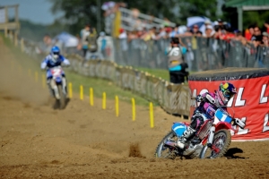 Southwick pre3 Ashley Fiolek (1) and Jessica Patterson (2) resume their title fight this weekend at Moto-X 338. (Courtesy Steve Cox/Racer X)