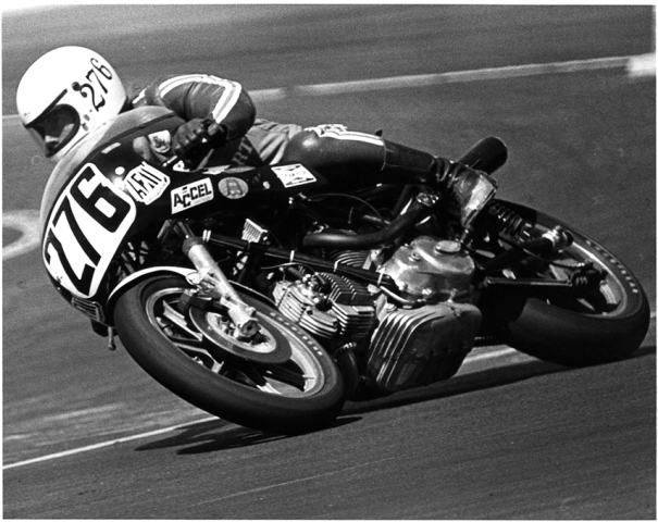 Ritter 1 Paul Ritter, on the Dale Newton Ducati 900SS, en route to victory in the 1977 AMA Superbike round at Sears Point. (All photos courtesy Paul Ritter website)