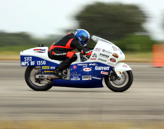 Texas_Mile_278_Action_3_Lo Bill Warner riding the Wild Brothers Racing 1299cc Turbocharged Hayabusa at the Texas Mile.
