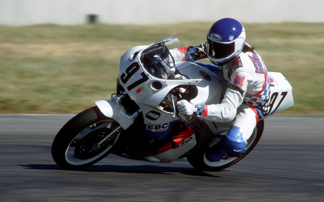 Barry Burke races his Yamaha in the WERA Pro Formula USA race at Heartland Park Topeka in 1990. (Larry Lawrence photo)