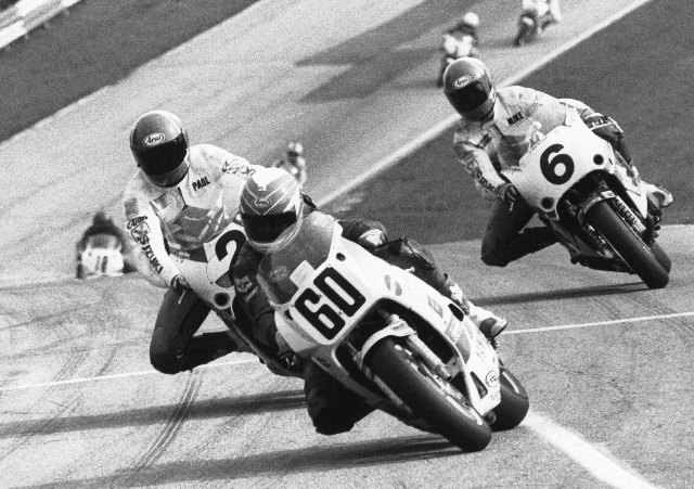 Hall, riding the Human Race Team Yamaha, leads Team Valvoline Suzuki’s Paul Bray and Mike Smith at Road Atlanta in a regional WERA F-USA race. Hall pulled away to win the race by seven seconds over Bray. Smith was third. (Larry Lawrence photo)