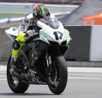 James Rispoli gets "under the paint" as he races his Suzuki GSXR600 down a straightaway. (Larry Lawrence photo)