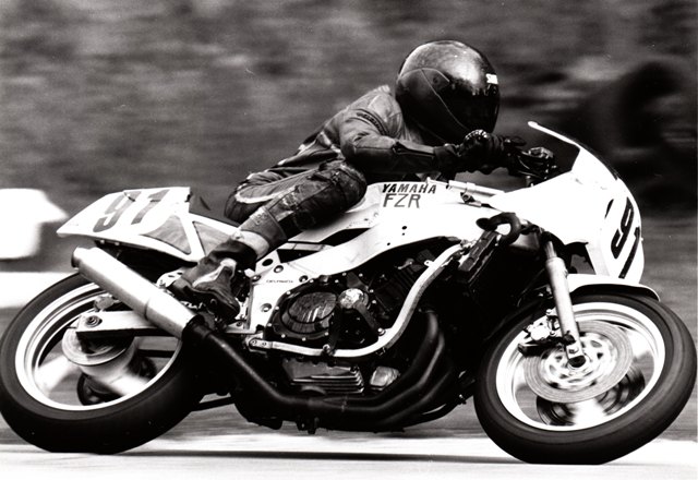 Team Dreaded amazingly raced a Yamaha FZR400 to third overall in a WERA 8-Hour National Endurance race at Blackhawk Farms Raceway in September of 1990. (Larry Lawrence Photo)