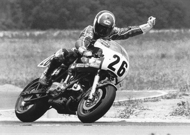 Jimmy Adamo gives the fans a fist pump to the crowd after winning the Memphis round of the AMA Pro Twins in August of 1987. (Larry Lawrence photo)
