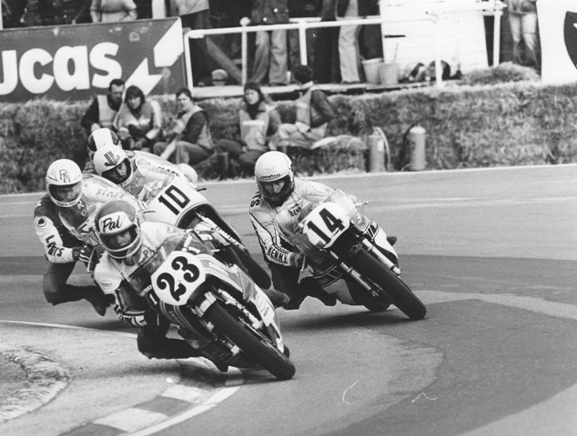 Pat Hennen leading the way at Brands Hatch over fellow American rider Kenny Roberts (14) followed by Brits Ron Haslam, Mick Grant (10) and Dave Potter (behind Grant) in the 1978 Transatlantic Match Races. (Photo by Jim Greening)