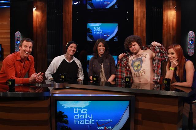 Stenberg, Jeremy Pat Parnell, Jeremy “Twitch” Stenberg, Nicole Johnson, Jordan Morris, and Amy Paffrath on The Daily Habit.