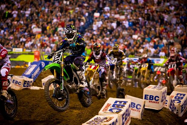 Monster Energy Kawasaki’s Ryan Villopoto heads into Jacksonville’s EverBank Field with a 26 point advantage over San Manuel Yamaha’s James Stewart. (Photo Credit: Hoppenworld.com)