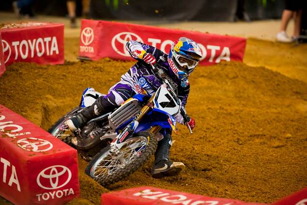 seasx1 James Stewart ended an 8-race winless streak last weekend. Stewart now sits in fourth place, 16 points out of the lead. (Photo Credit: Hoppenworld.com)