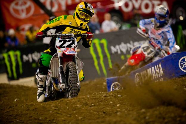 slcsx2 With just two races left, Chad Reed trails Supercross class points leader Ryan Villopoto by six points. (Photo Credit: Hoppenworld.com)