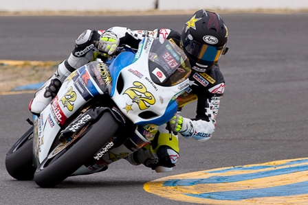 THayden.RRedmond-sm Tommy Hayden races his Yoshimura Suzuki GSXR1000 Superbike to victory Sunday. (Photo by Robert Redmond)