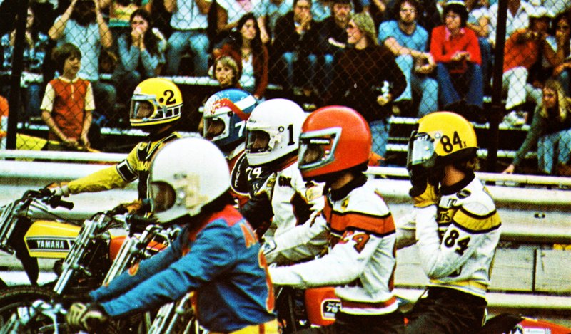 1976 GNC Riders wait for the green flag during a mid-1970s AMA Grand National. (AMA Press Kit photo)