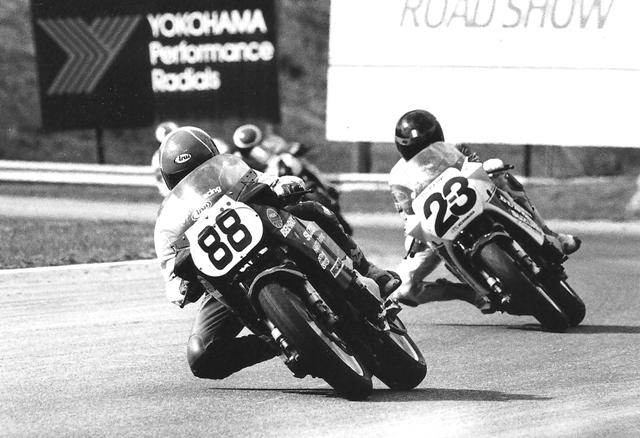 Mike Harth leads Doug Polen in the early laps of the 1988 Suzuki Cup Finals during the WERA Grand National Finals at Road Atlanta in November of 1988. You can just make out David Sadowski running third. That’s Paul Bray (barely visible) that Sadowski is battling. (Larry Lawrence photo)