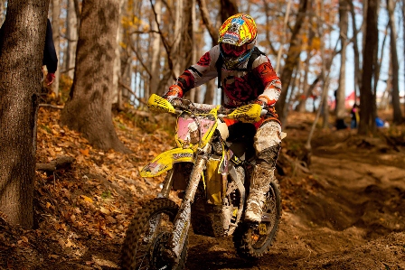 FMF Makita Suzuki’s Josh Strang continues to put in heroic rides despite a recent spate of bad luck. At the latest round of the 2011 Grand National Cross Country Series in Crawfordsville, IN, Strang suffered a broken footpeg but still raced his FMF Makita Suzuki RM-Z450 to a hard-fought fourth place. 