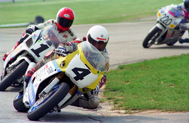 Virginia Breeze Racing’s Glenn Szarek, on a Yamaha FZR1000, leads Team Suzuki Endurance rider Michael Martin on the team’s Suzuki GSXR1100, at the WERA Four-Hour National Endurance (then called the WERA Power-Mist/Performance Machine National Endurance Series) going into the final turn at Indianapolis Raceway Park on July 24, 1993. (Larry Lawrence photo)