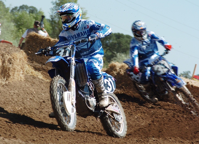 Smith v Smith Danny Smith (No. 31) leads Yamaha of Troy teammate Kelly Smith (No. 39) in practice for the 2005 Hangtown Classic. (Larry Lawrence photo)