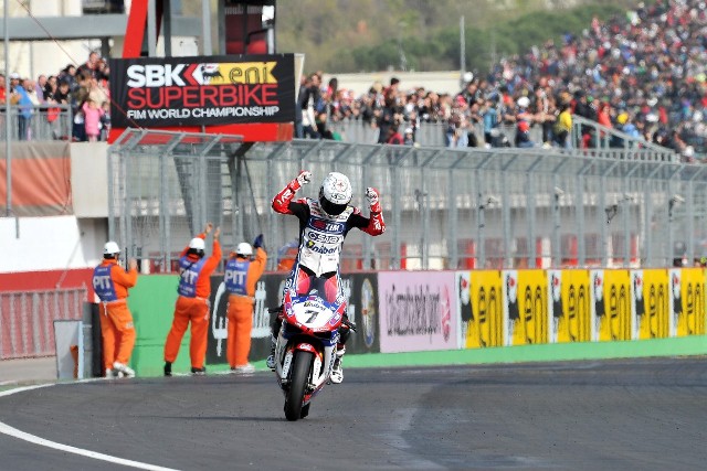 Carlos Checa (Althea Racing Ducati) was a force to be reckoned with once more at Ducati’s home circuit, and he duly posted his desired double in the FIM Superbike World Championship races in front of 81,000 fans at Imola.