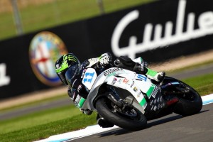 Donington_Lowes_action-sun-sm In winning his first ever WSS race British rider Sam Lowes (Bogdanka PTR Honda) became the fifth different winner in five races this season and the third in a row on a Honda machine.