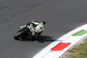 Friday_Lowes_action Sam Lowes (Bogdanka PTR Honda) left it until the very last opportunity to record a lap time that gives him provisional pole after the first qualifying session at Monza.