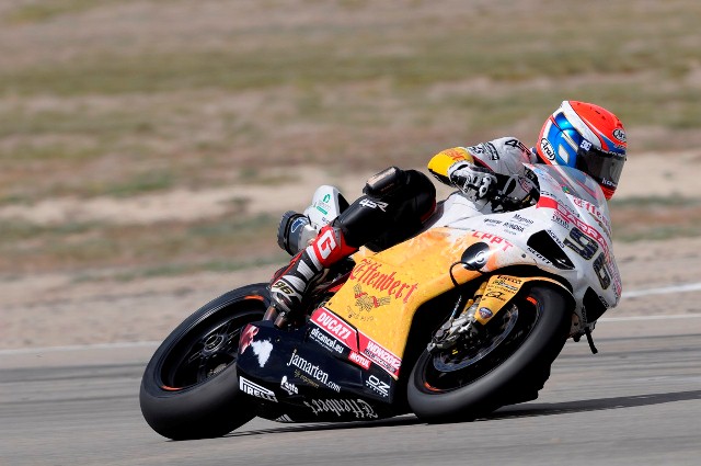 Miller_Smrz_action-sm Jakub Smrz (Liberty Racing Team Effenbert) pushed as hard in dry conditions as he had in the wet free practice session this morning to take the overnight fastest lap time of 1 minute 49.842 seconds.