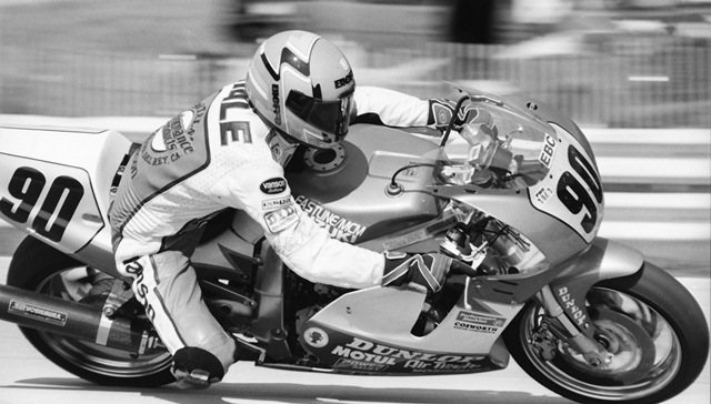 Mike Hale races aboard the Fastline/MCM II Suzuki GSXR600 at Road America in June of 1993. Hale helped the team finish runner up in the GTU class in that weekend in the EBC Brakes 3-Hour Team Challenge. He was joined by Craig Gleason and Jeff Stern on the Fastline/MCM squad. (Larry Lawrence photo)