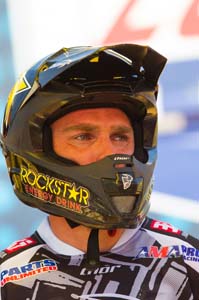 Team Yoshimura Suzuki Racing’s Brett Metcalfe underwent surgery this morning as a result of injuries sustained in a practice crash at Glen Helen Raceway yesterday morning. 